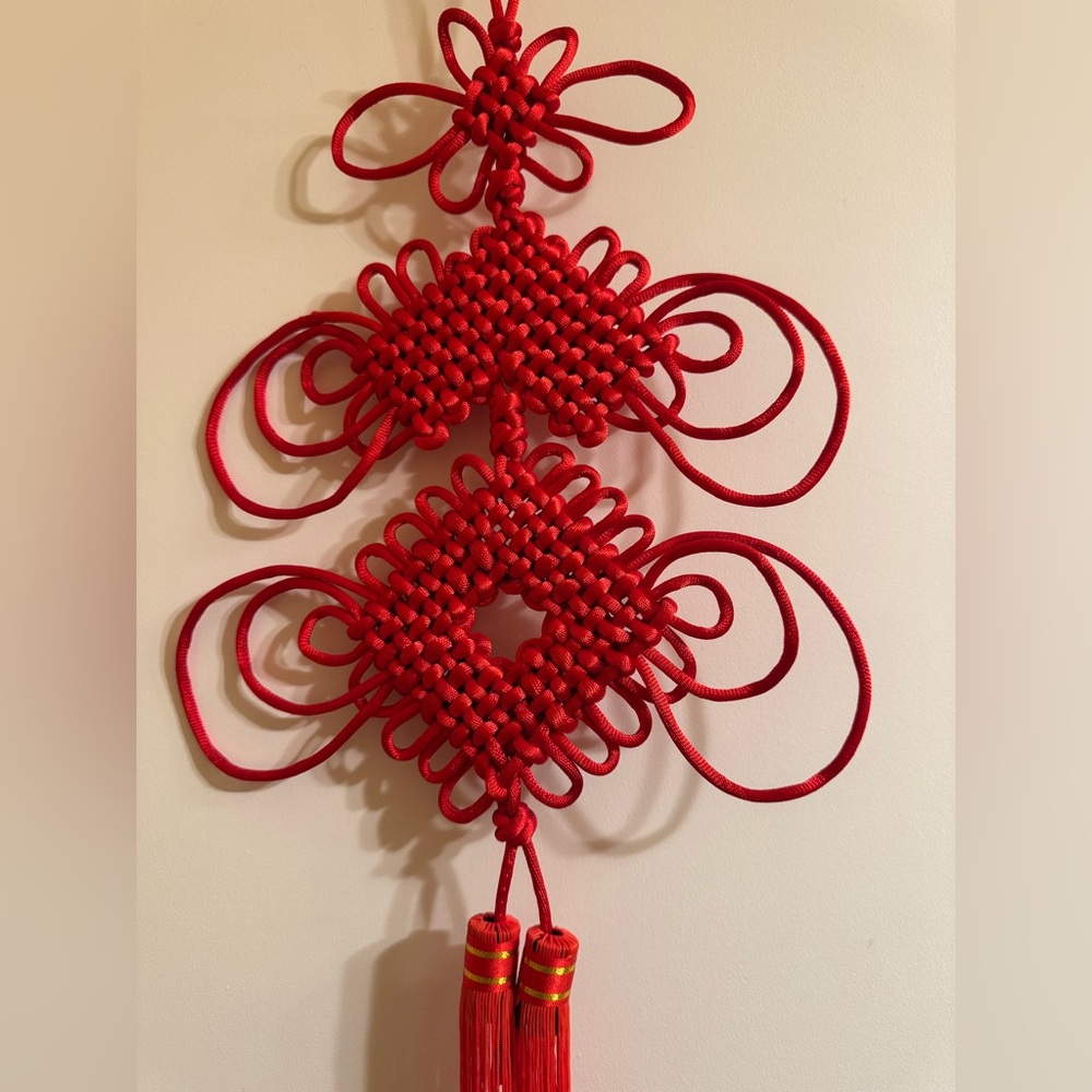 NWOT Authentic Traditional Chinese Knot Tassel Ornament Approximately 38”x 10” - Picture 1 of 4